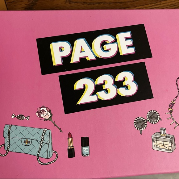 Vanity Fair book purse with metal chain. From once upon a book club box - Picture 2 of 2